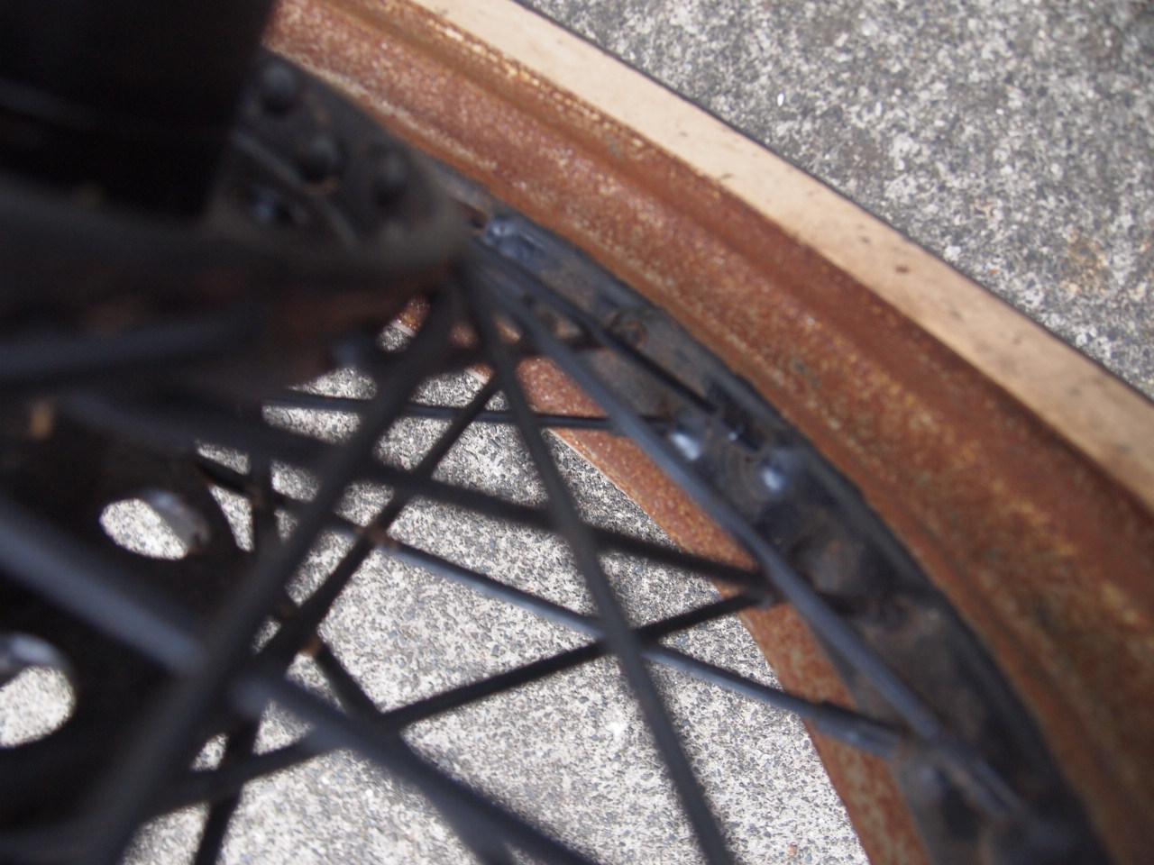 16インチスターハブホイール