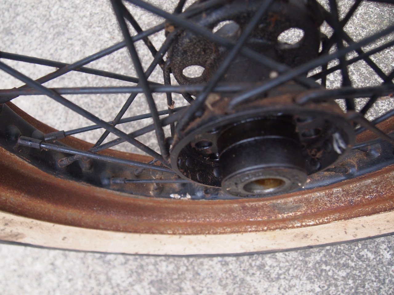 16インチスターハブホイール