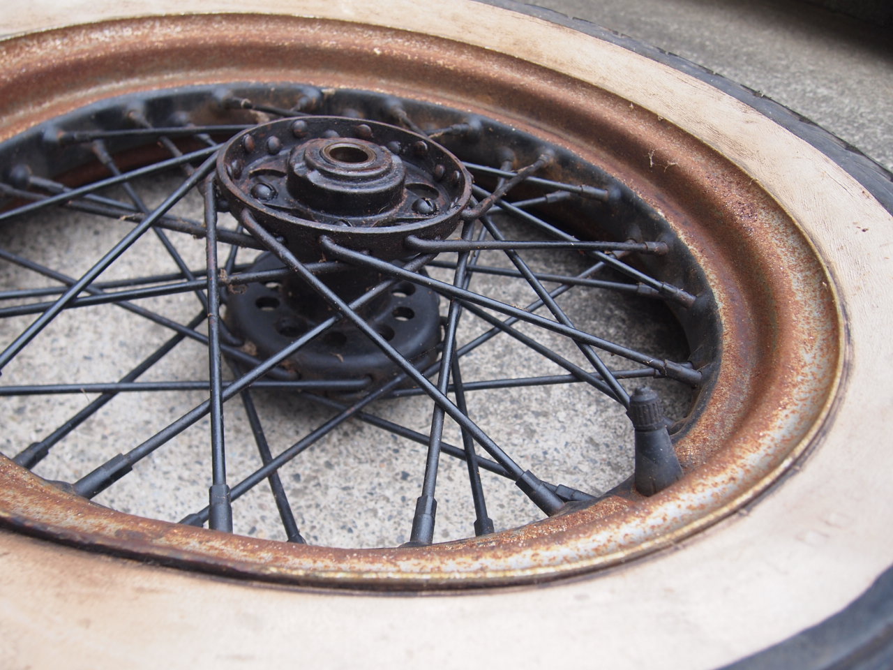 16インチスターハブホイール