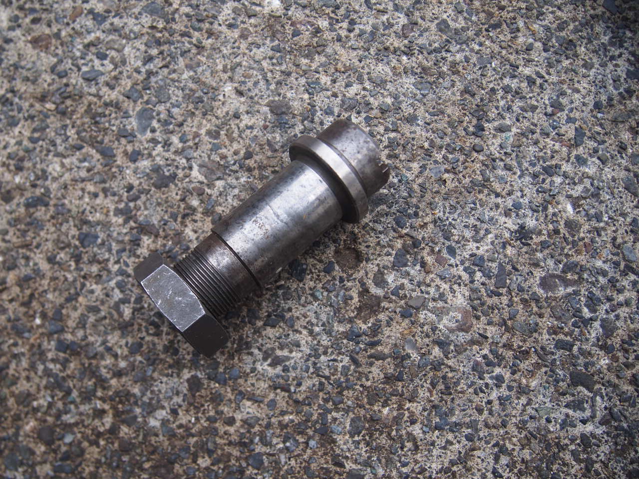 37-48　フロントアクスルスリーブ