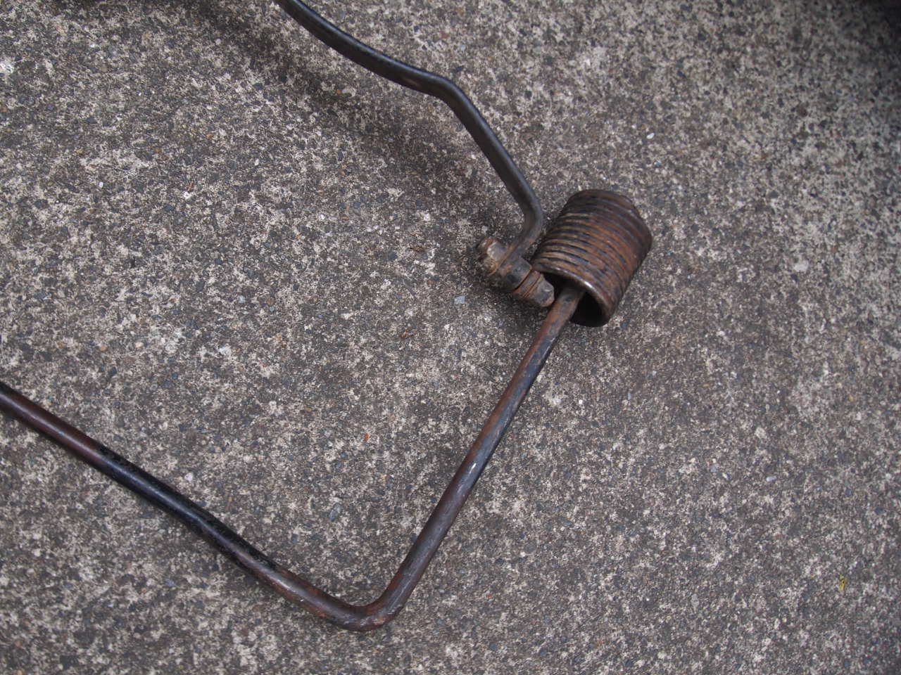 ヘルパースプリング