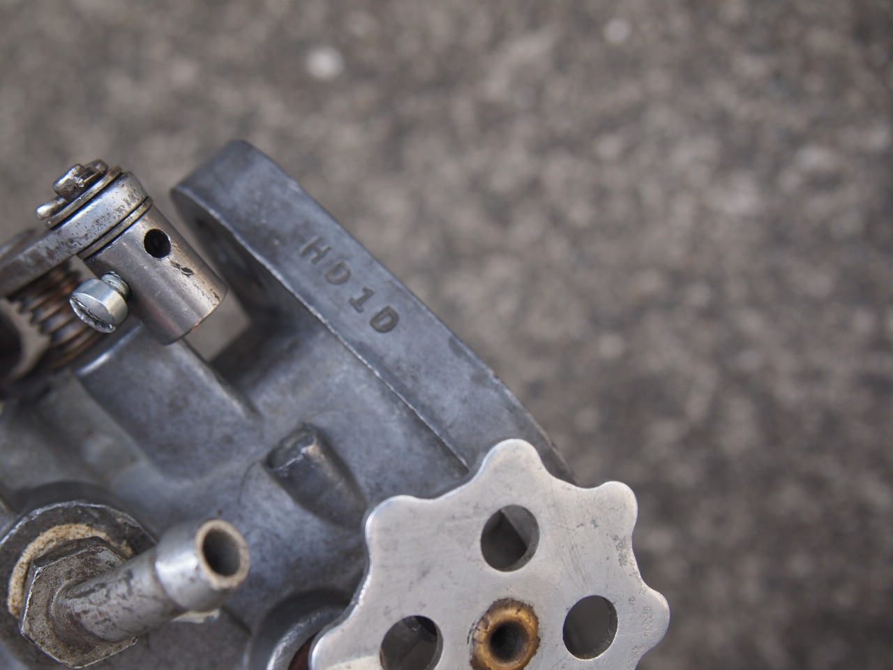 ティロットソンキャブ