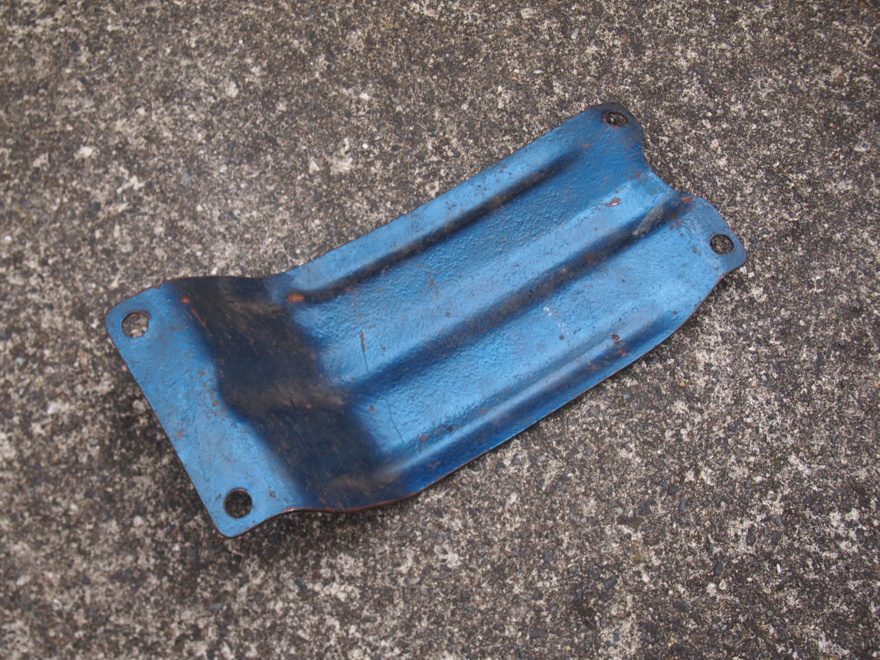 スキッドプレート