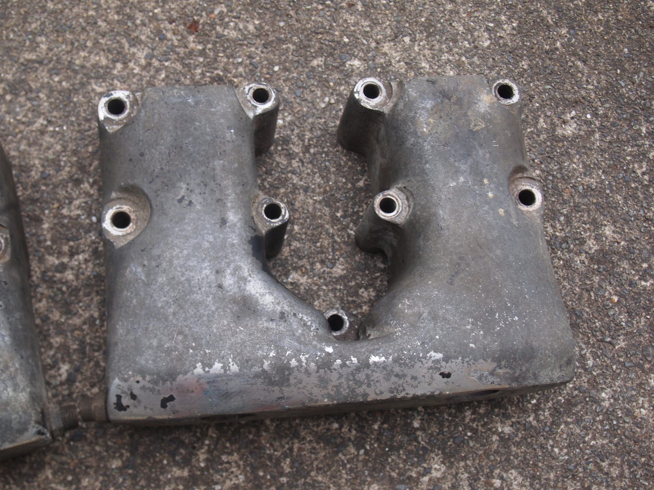 ショベルロッカーボックス