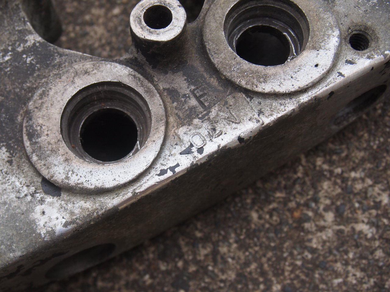 ショベルロッカーボックス