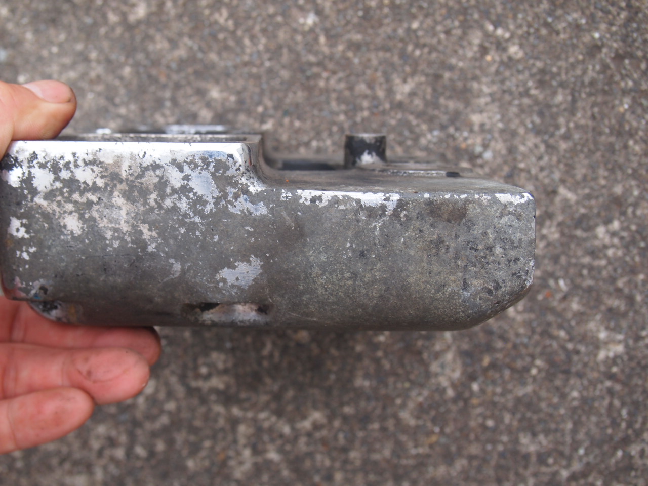 ショベルロッカーボックス