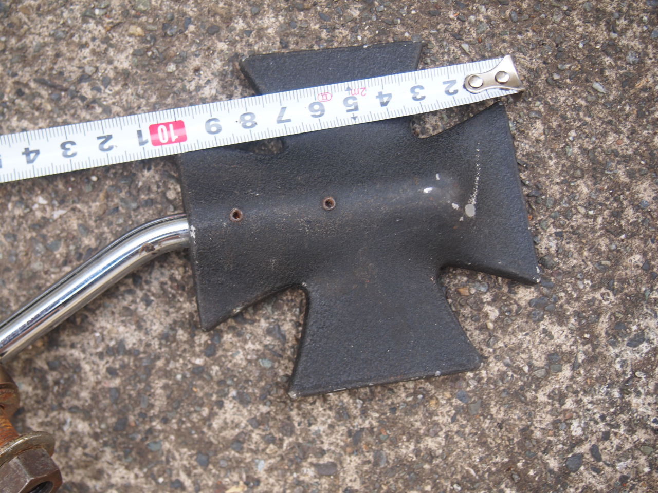 アイアンクロスミラー