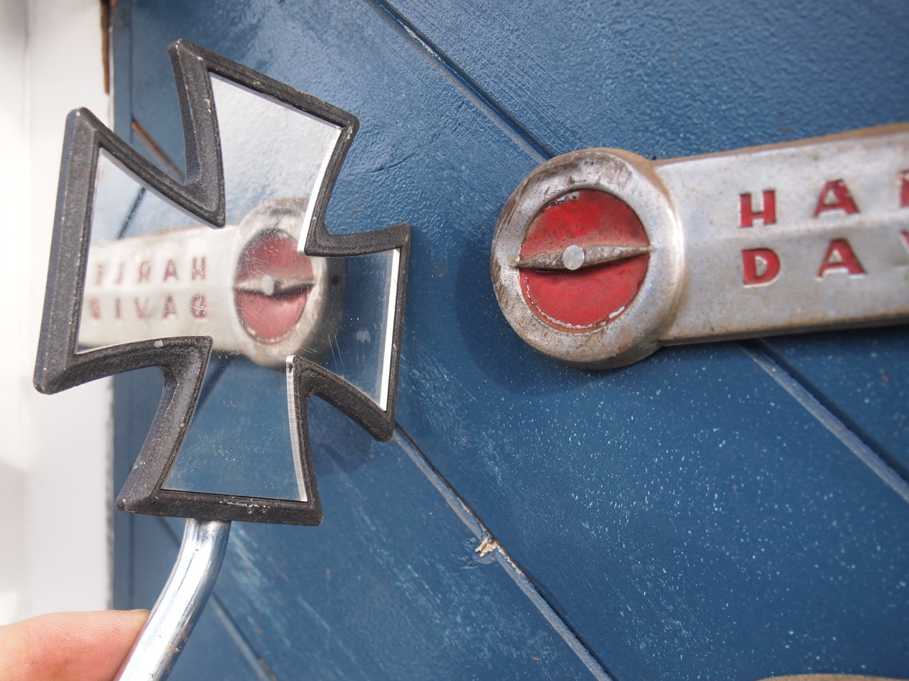 アイアンクロスミラー