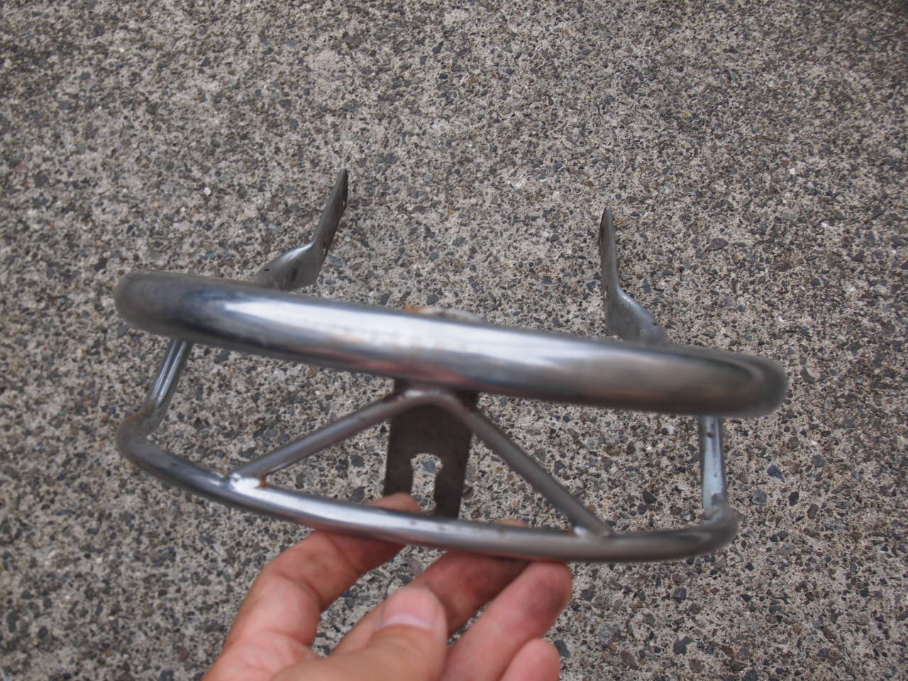 フロントバンパー