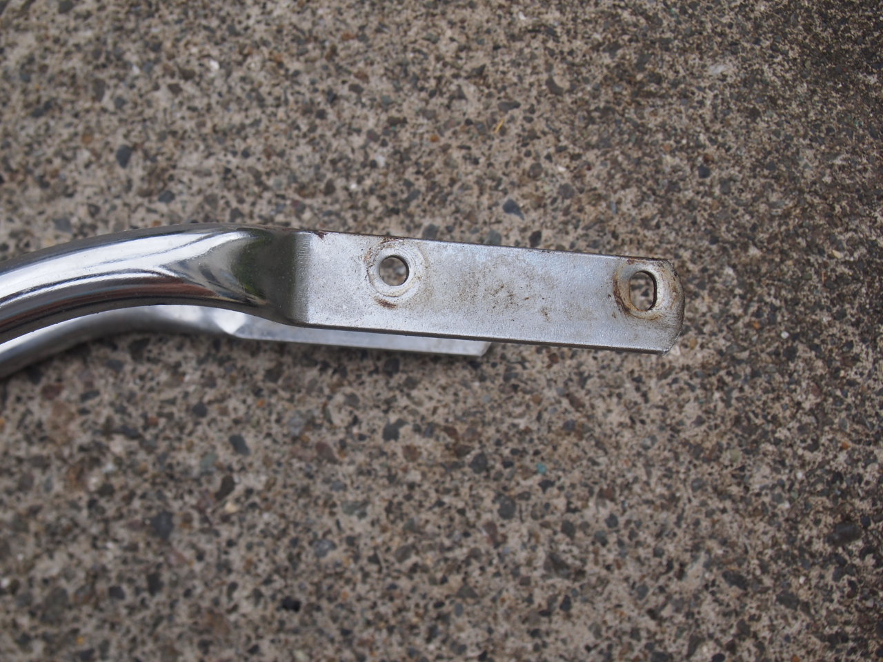 フロントバンパー