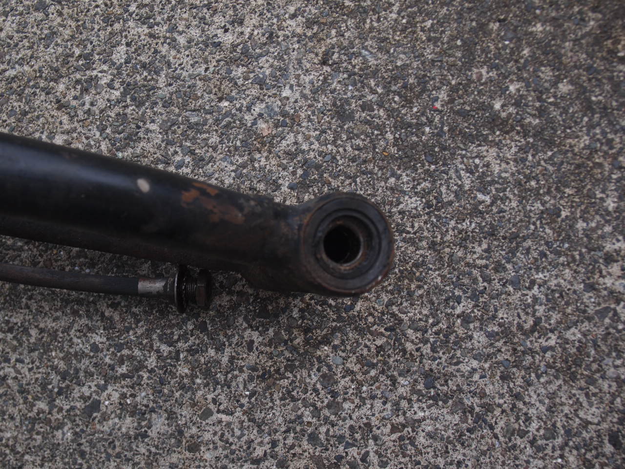 ラウンドスイングアーム