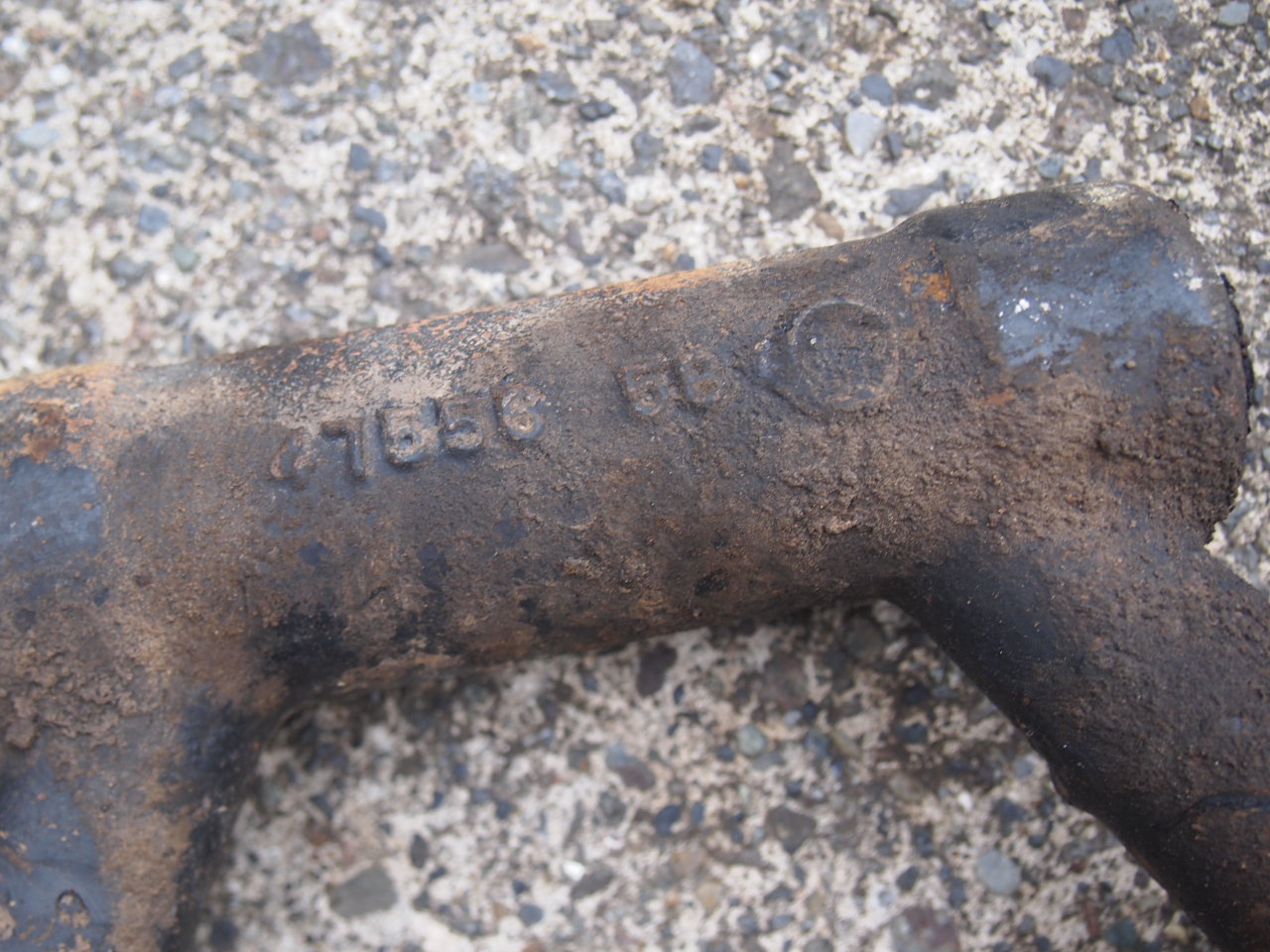 ラウンドスイングアーム