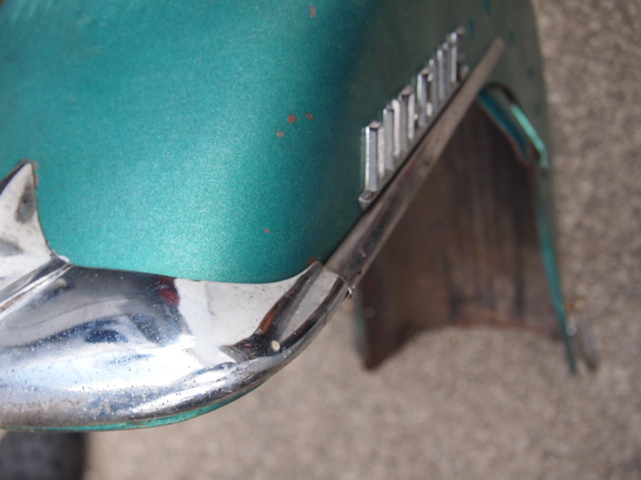 58,59フロントフェンダー