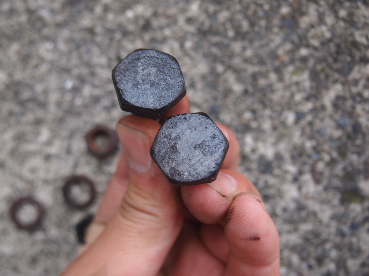 リアスタンドボルト