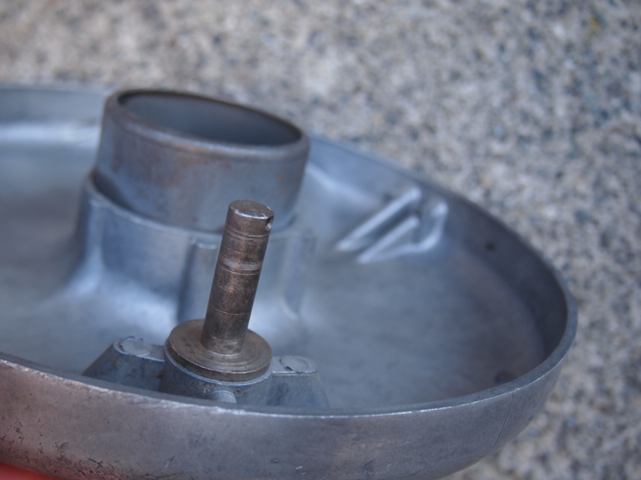 グライドブレーキ　バックプレート