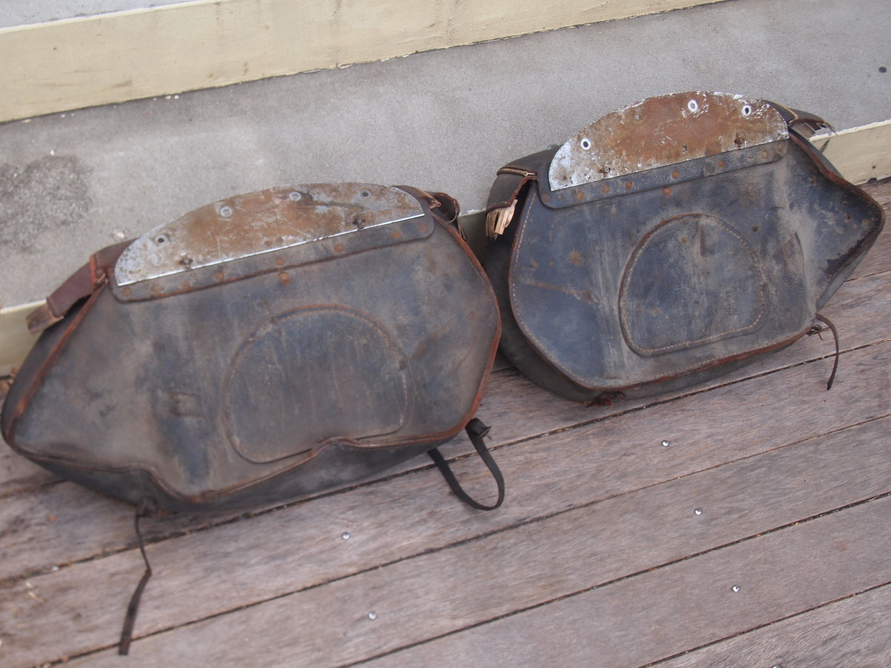 ブコサドルバッグ