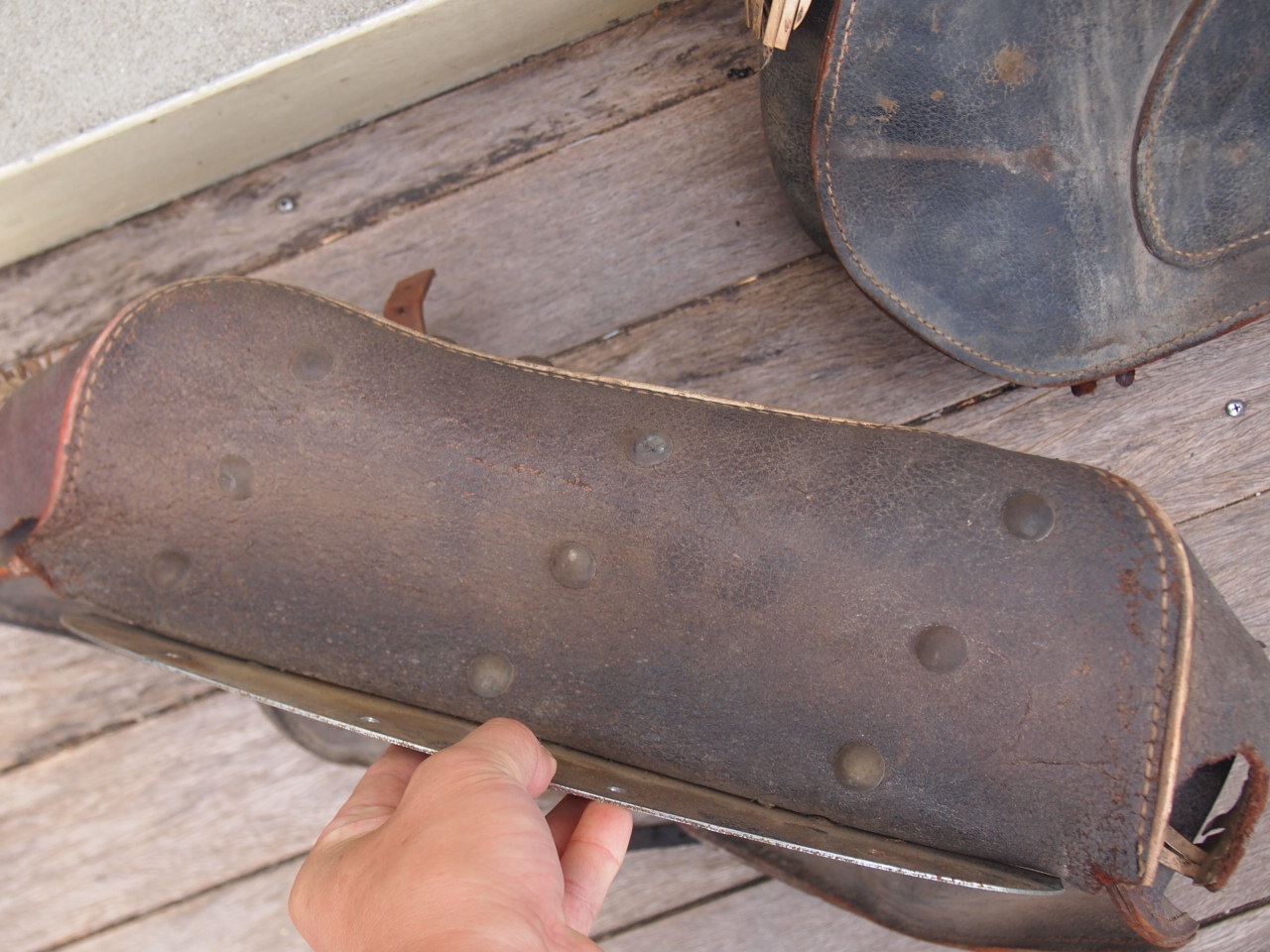 ブコサドルバッグ