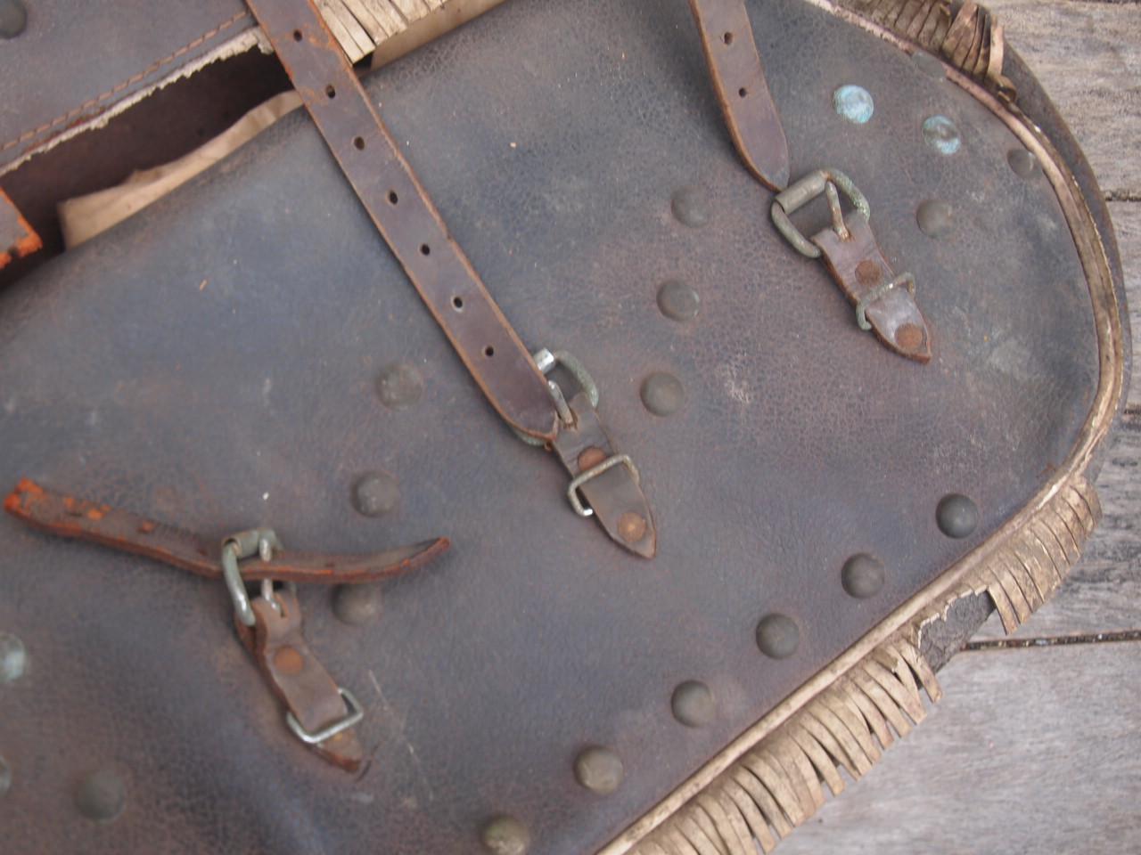 ブコサドルバッグ