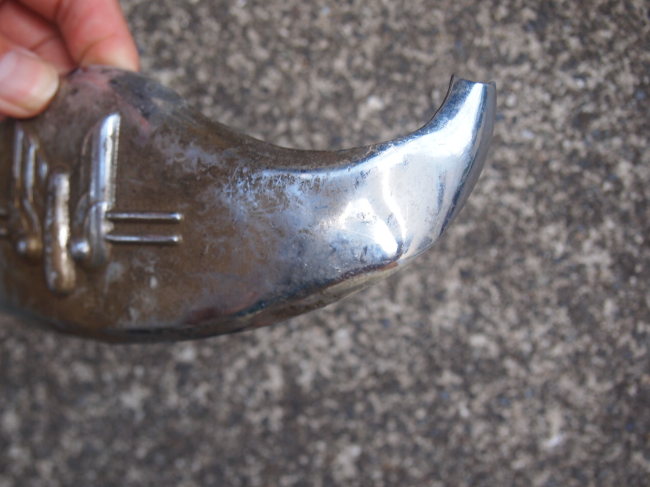 フロントフェンダーチップ