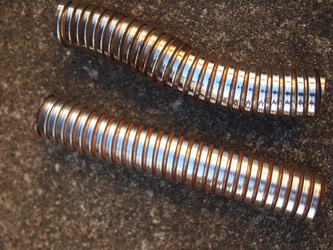 マフラー　スリンキー