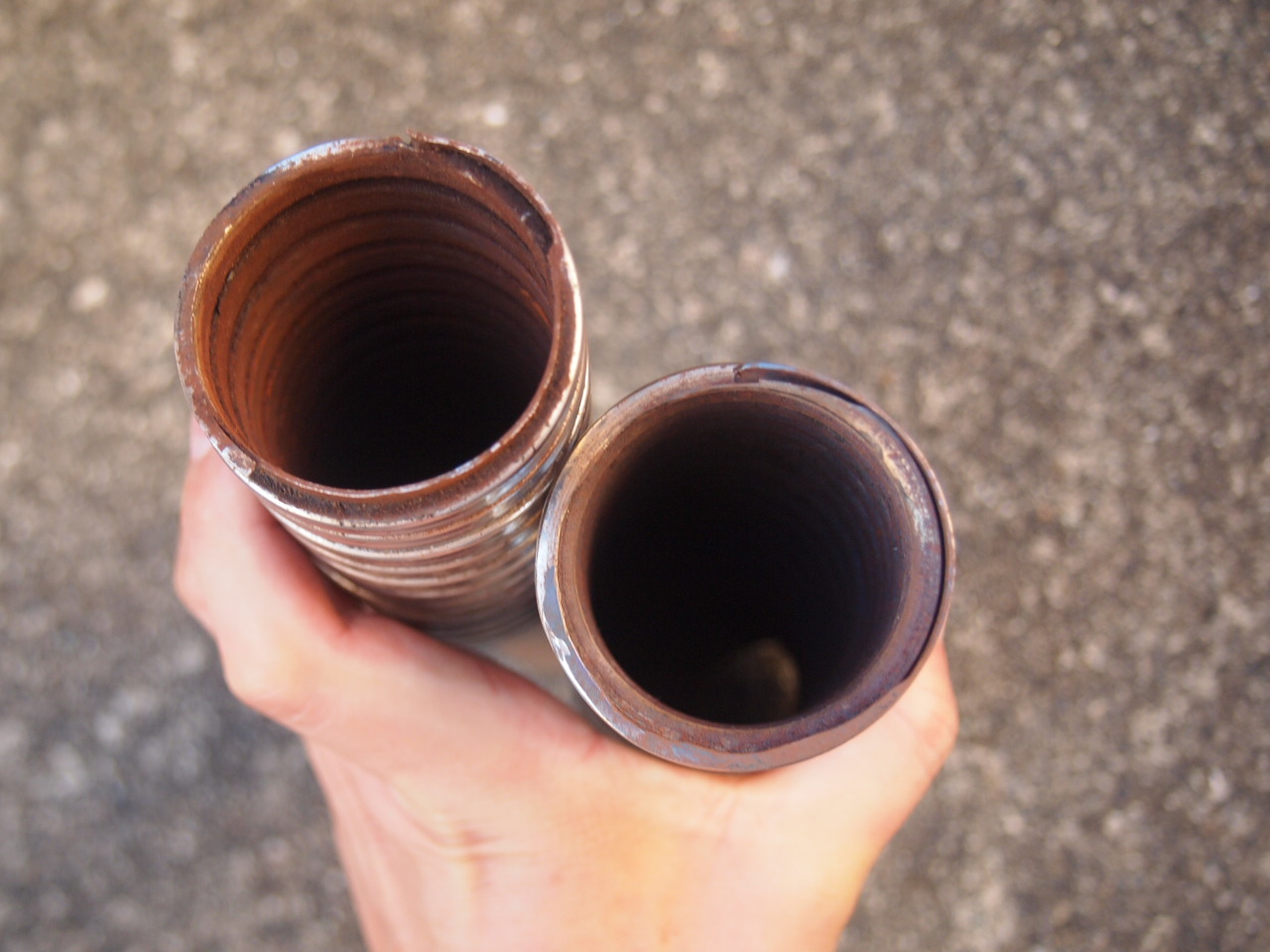 マフラー　スリンキー