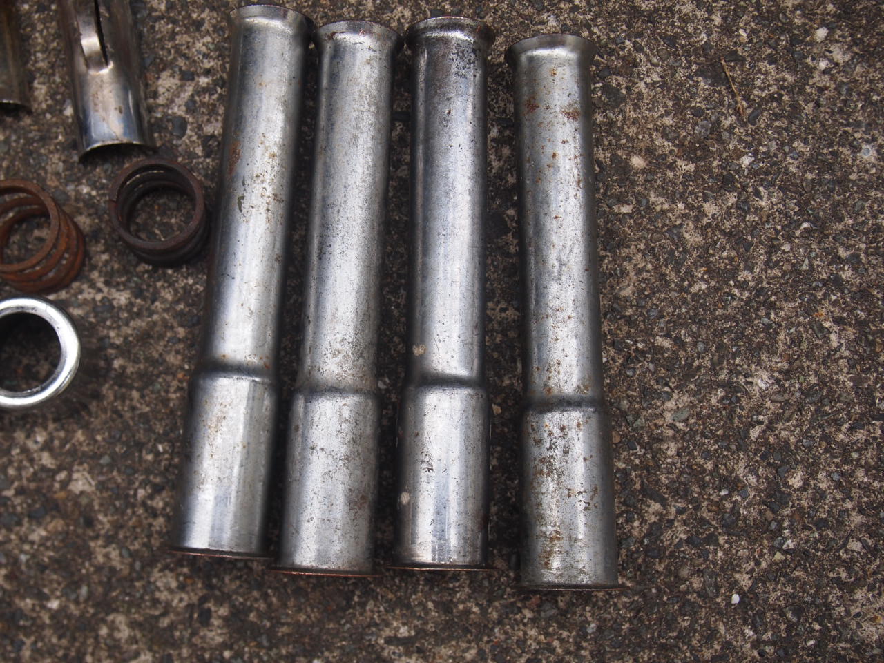 パンヘッド　プッシュロッドカバー