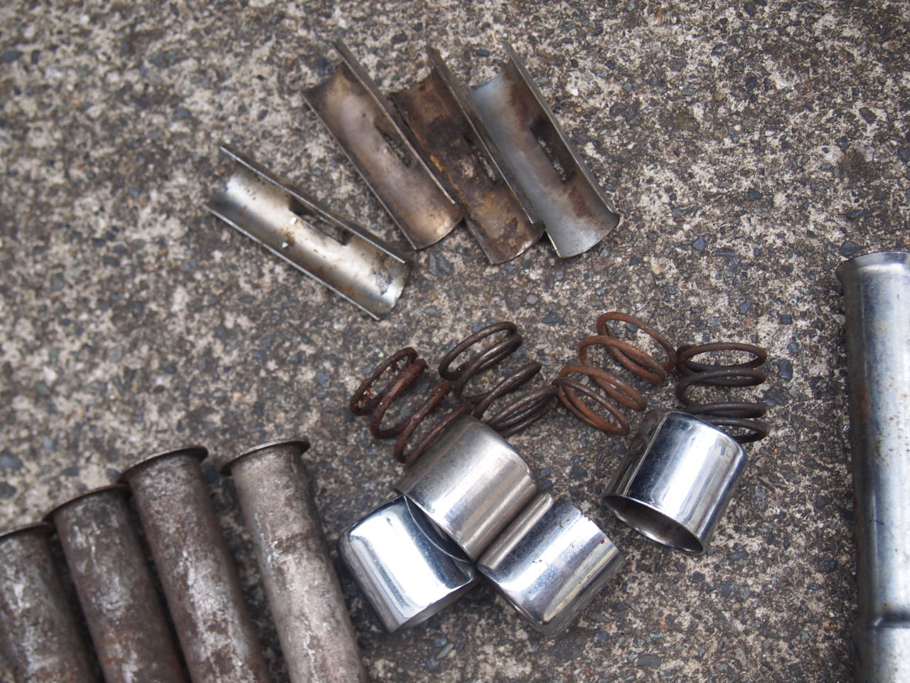 パンヘッド　プッシュロッドカバー