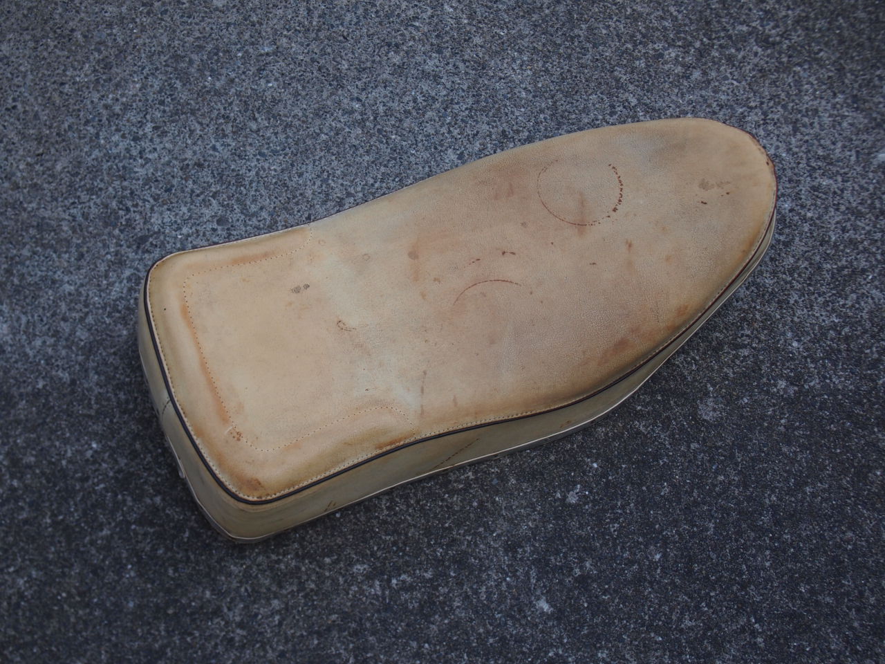 アイアン　バディシート