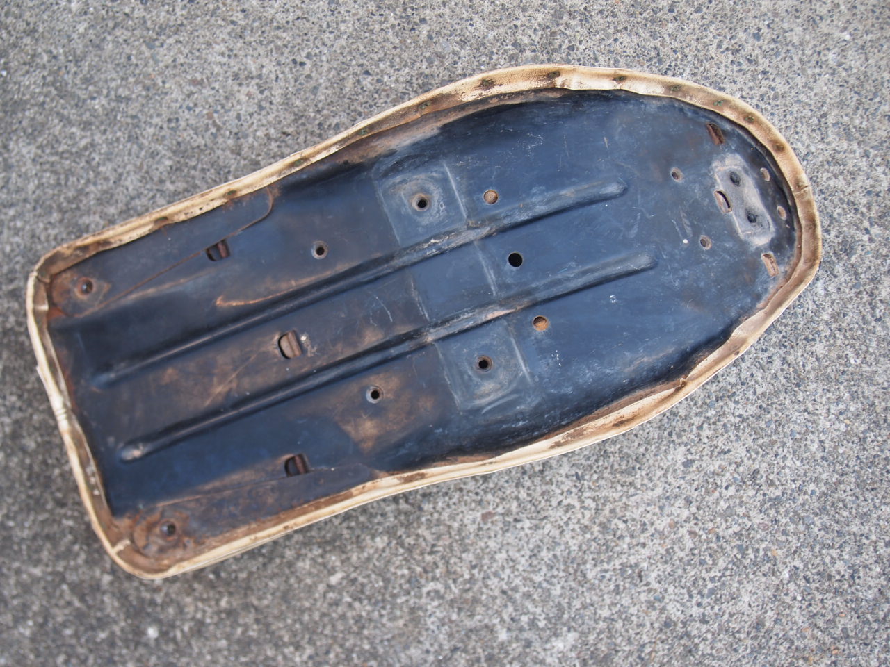 アイアン　バディシート