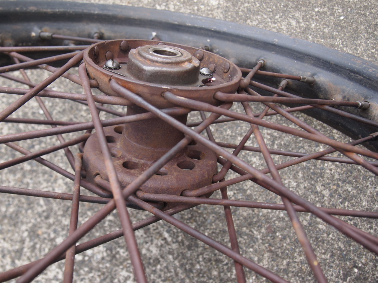 18インチ　スターハブホイール