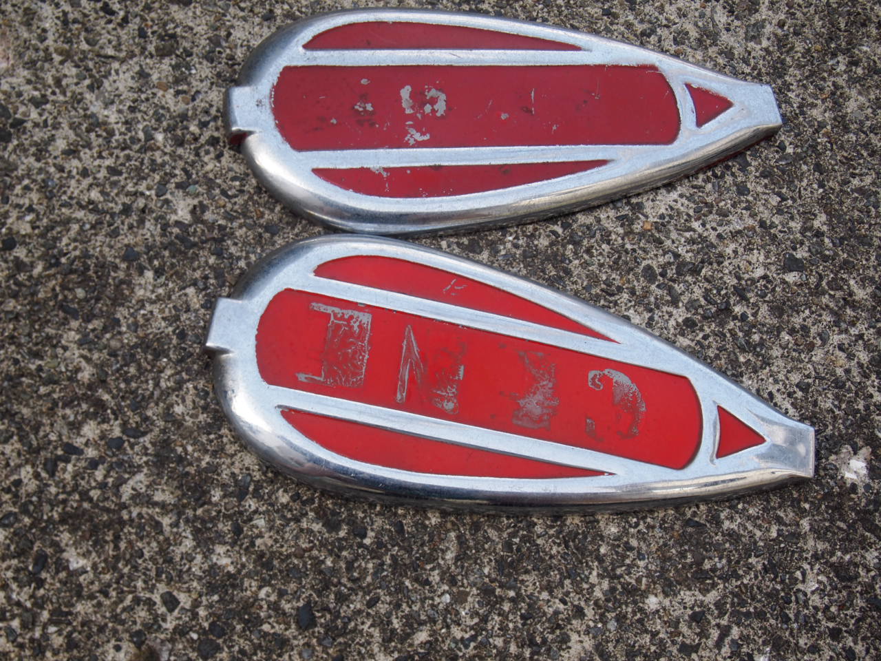 コミスキー　レッド