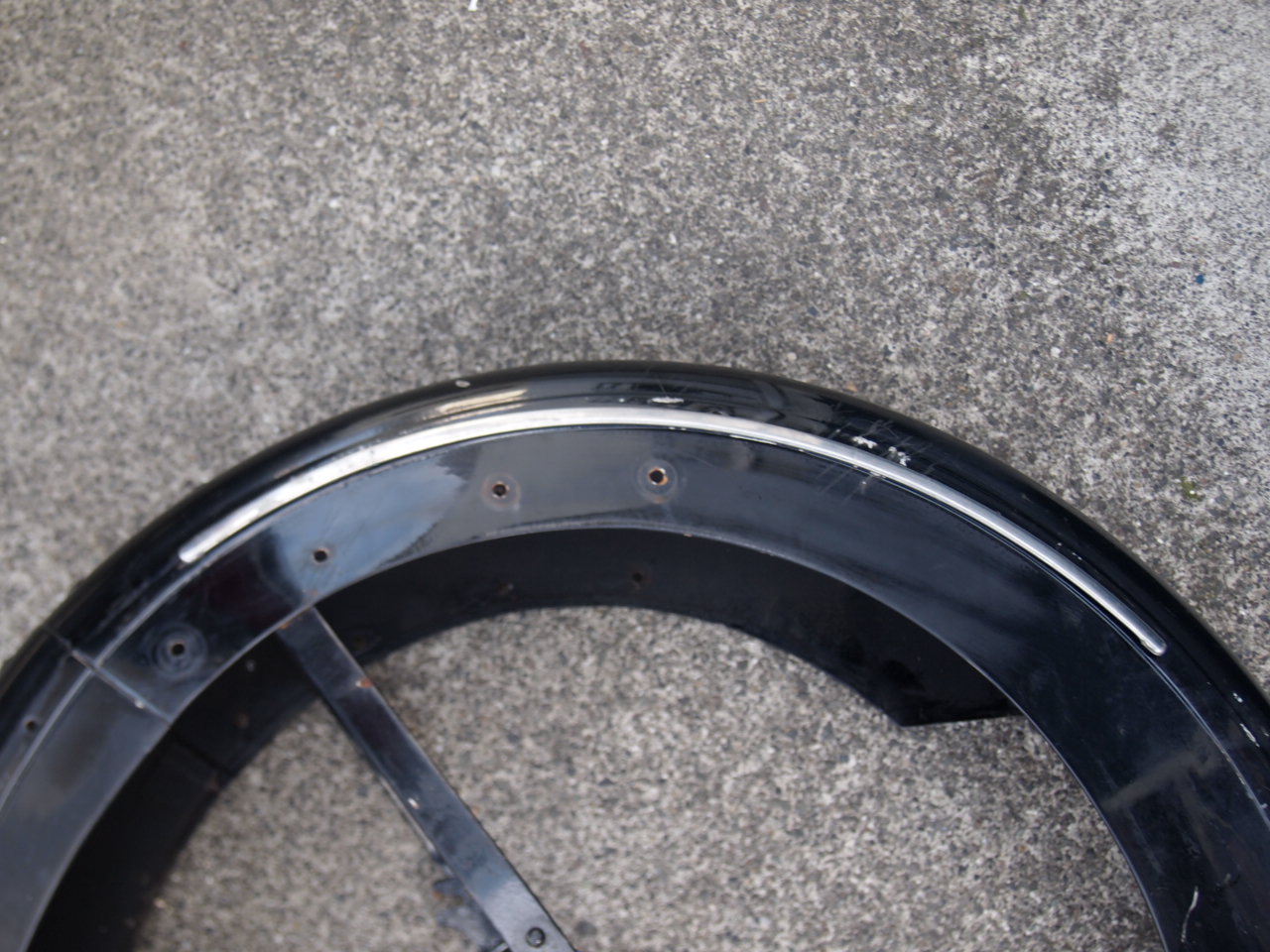 フェンダートリム