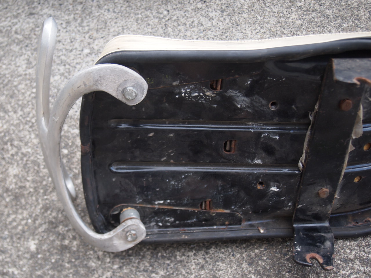 アイアン　バディシート