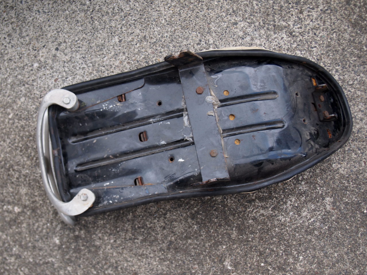 アイアン　バディシート