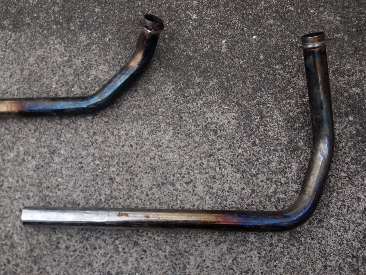 ショベルマフラー