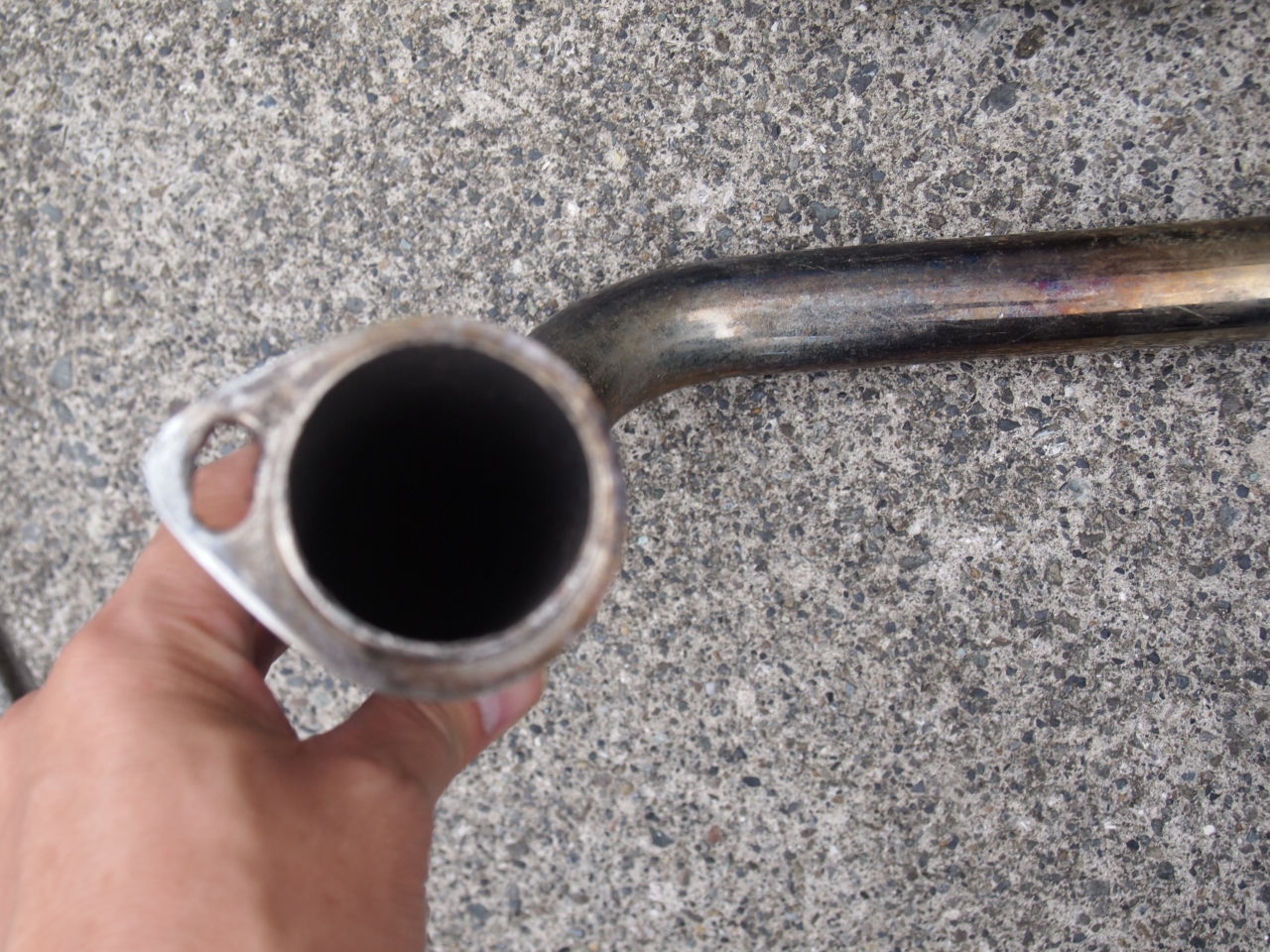 ショベルマフラー