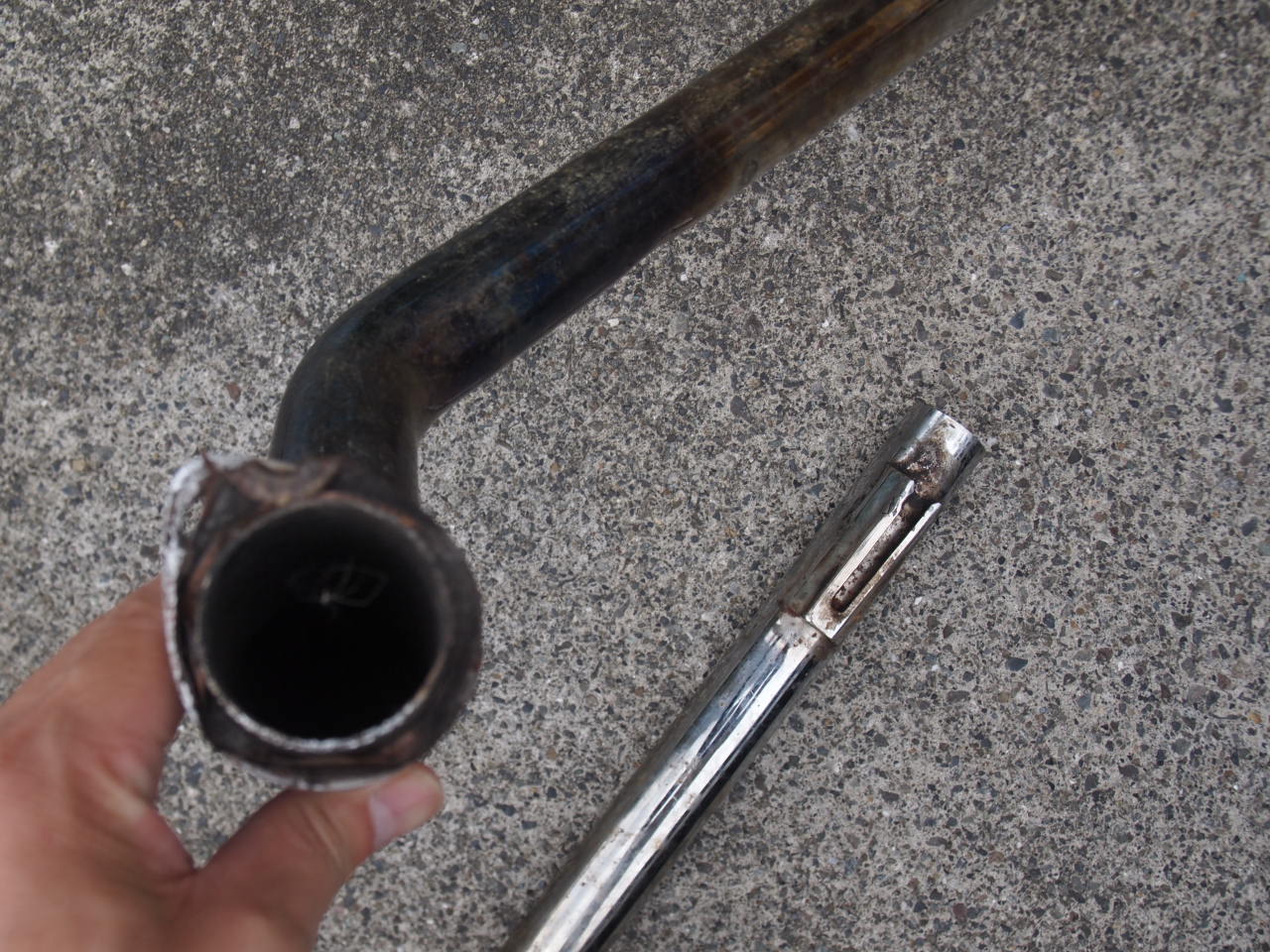 ショベルマフラー