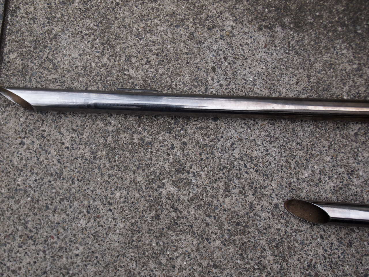 ショベルマフラー