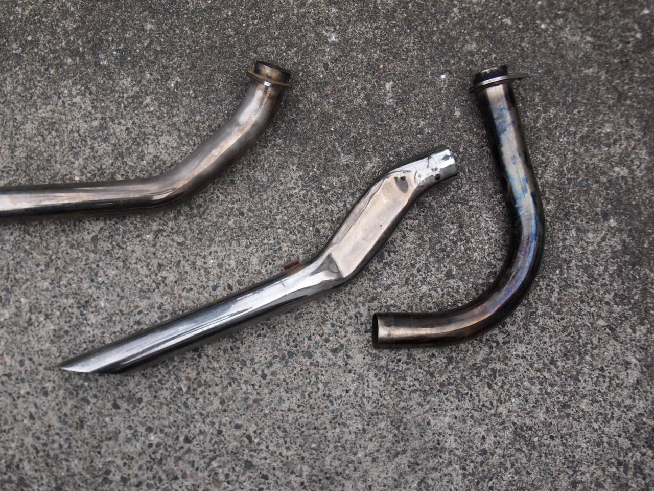 ショベルマフラー