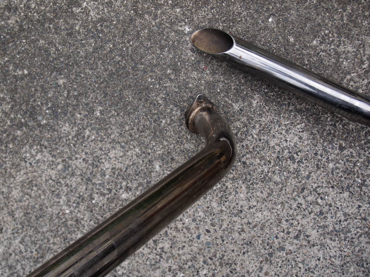 ショベルマフラー