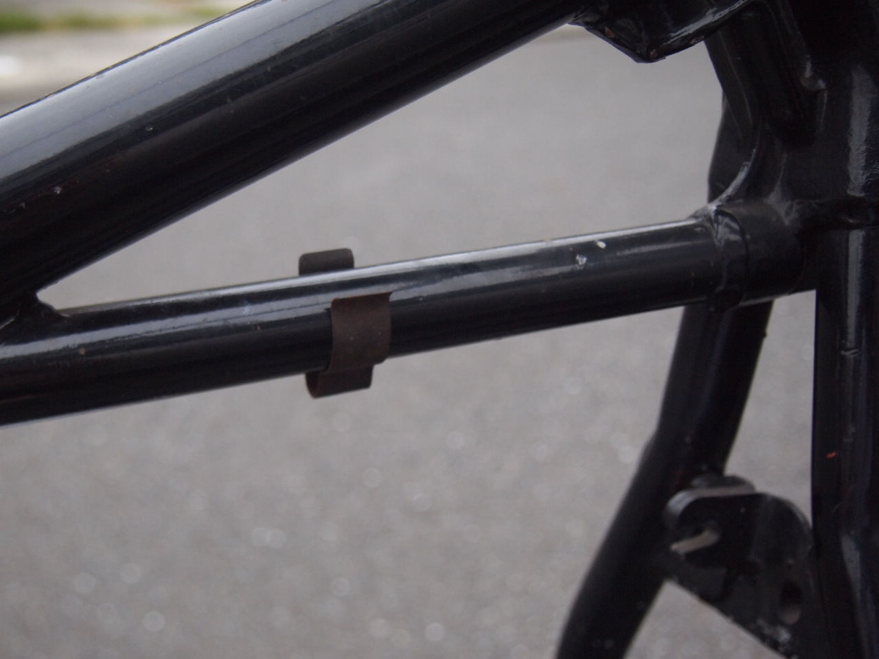 ワイヤークランプ