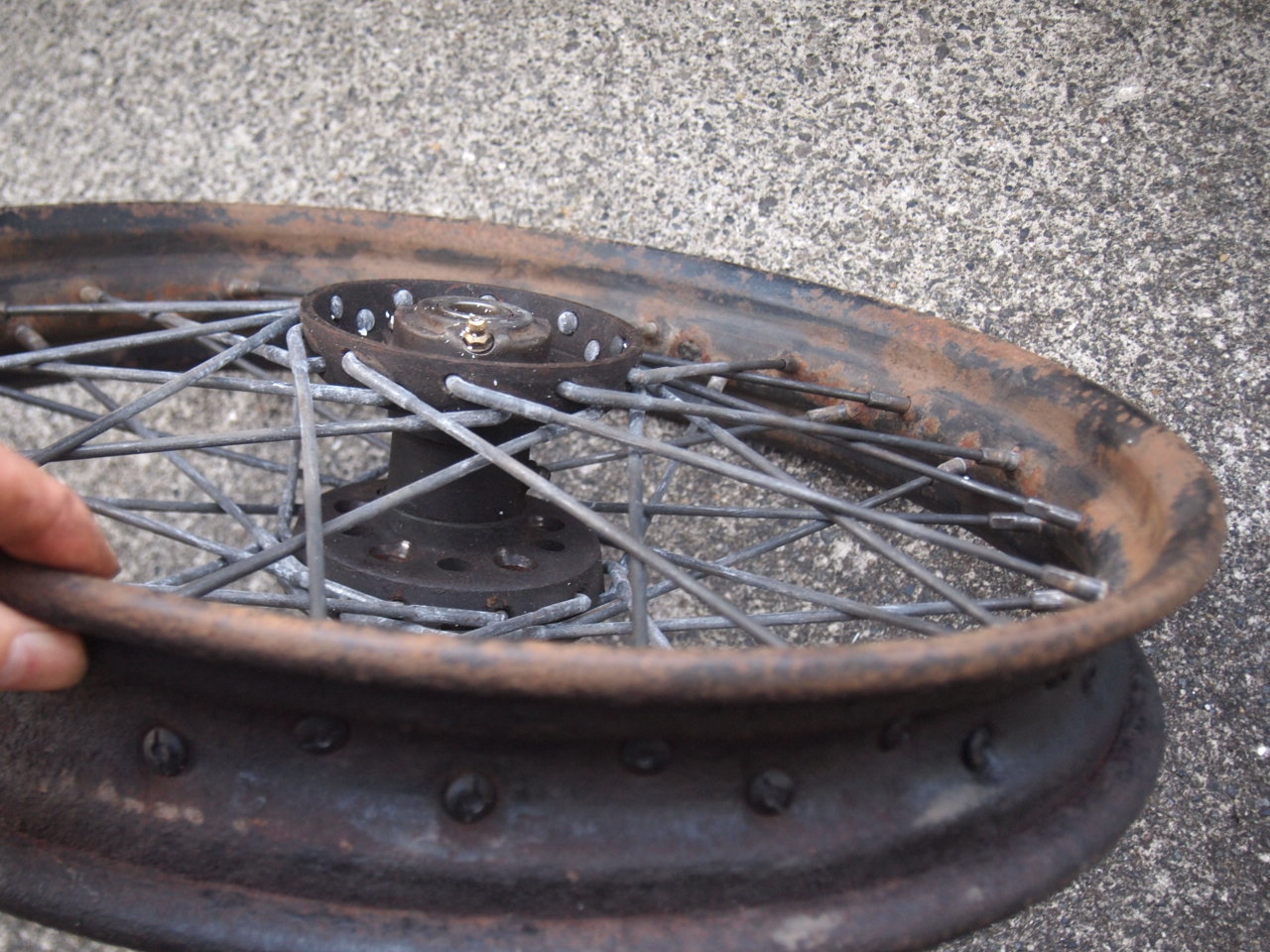 18インチ　スターハブホイール