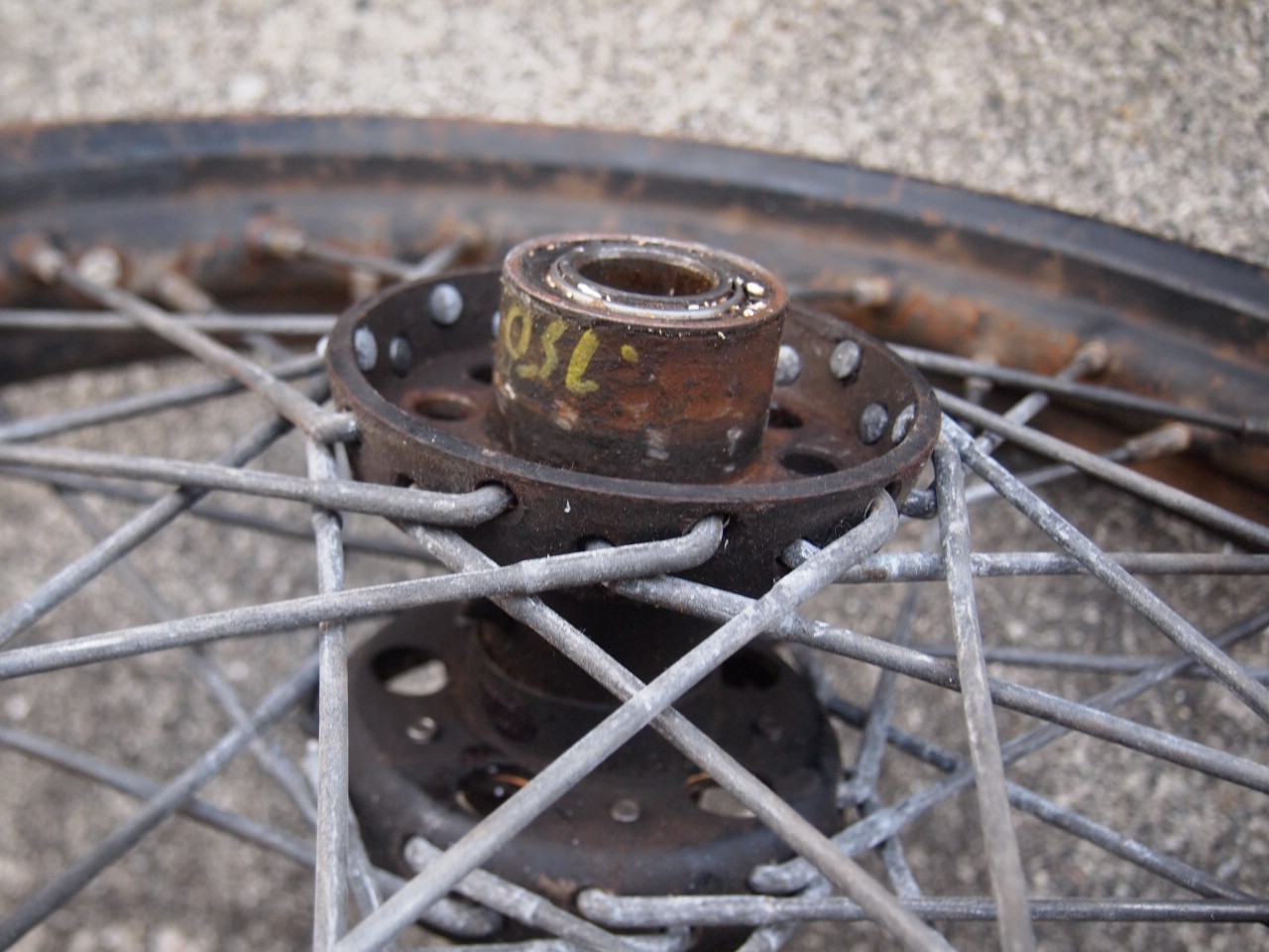 18インチ　スターハブホイール