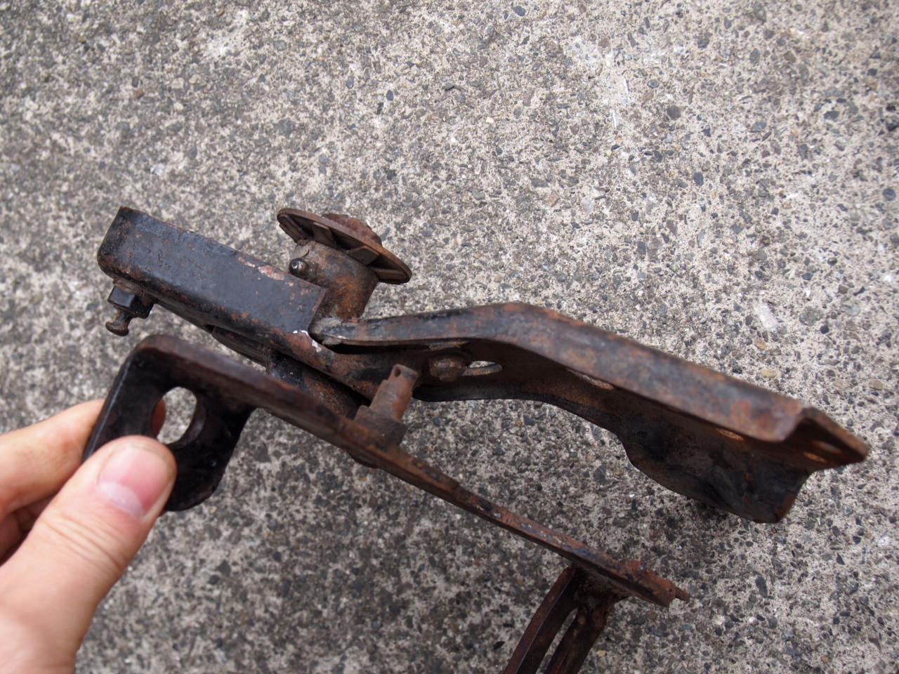 41-44 ロッカークラッチペダル