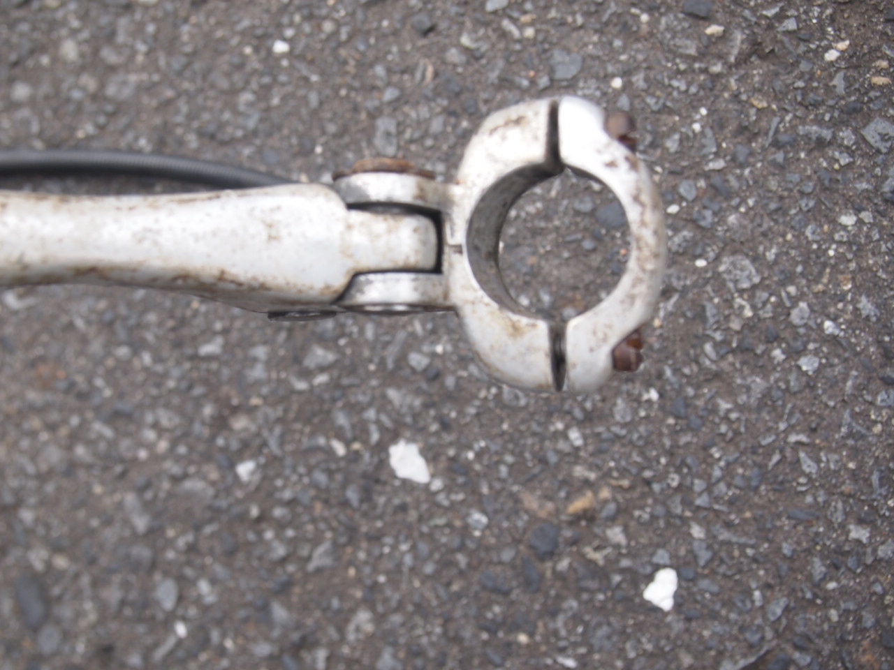 ブレーキレバー、ケーブル