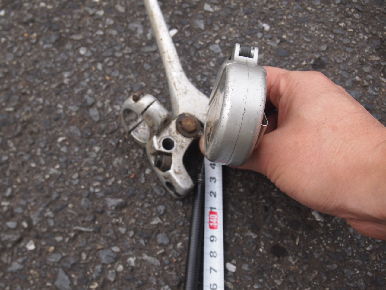 ブレーキレバー、ケーブル