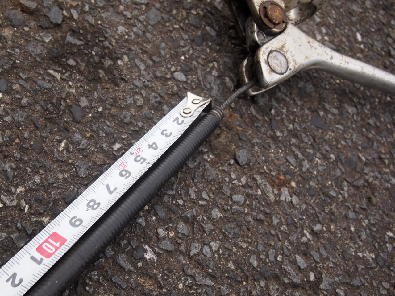 ブレーキレバー、ケーブル