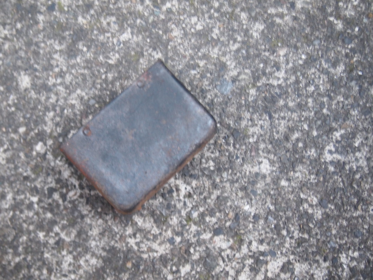 カットアウトカバー