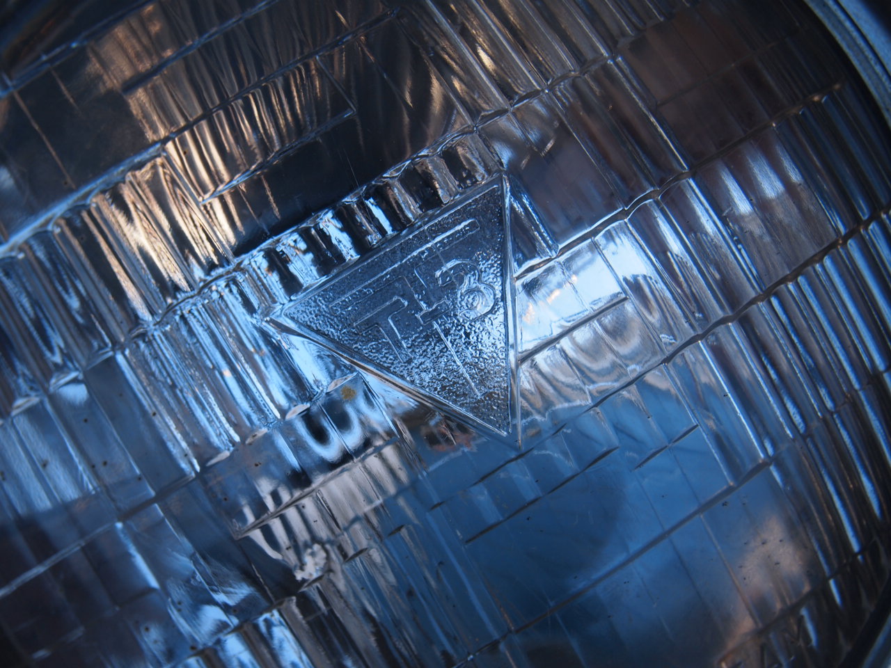 T3 ブラックライト