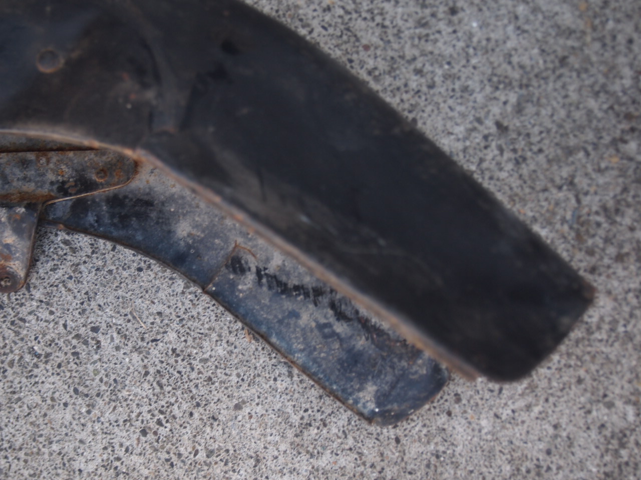 フロントフェンダー